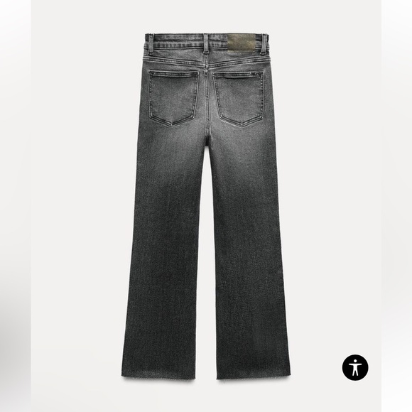 Zara HIGH-WAISTED MINI FLARE JEANS Z1975 Size 2 NWT
Gray HIGH RISE - Picture 2 of 10